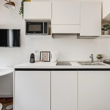 Domus Gabriella - Forum Апартаменты *